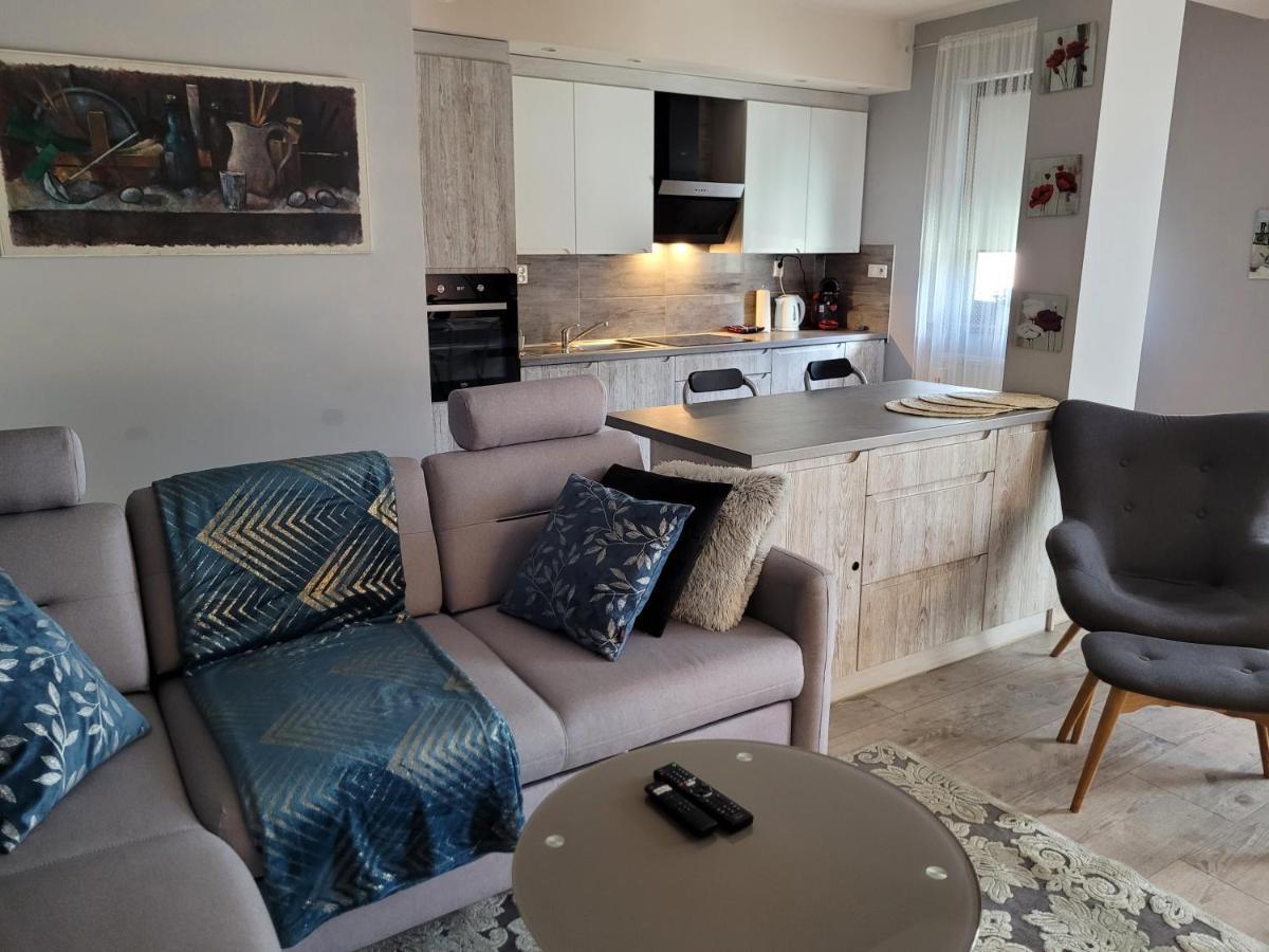 Apartament Lilla Jelenia Góra Buitenkant foto