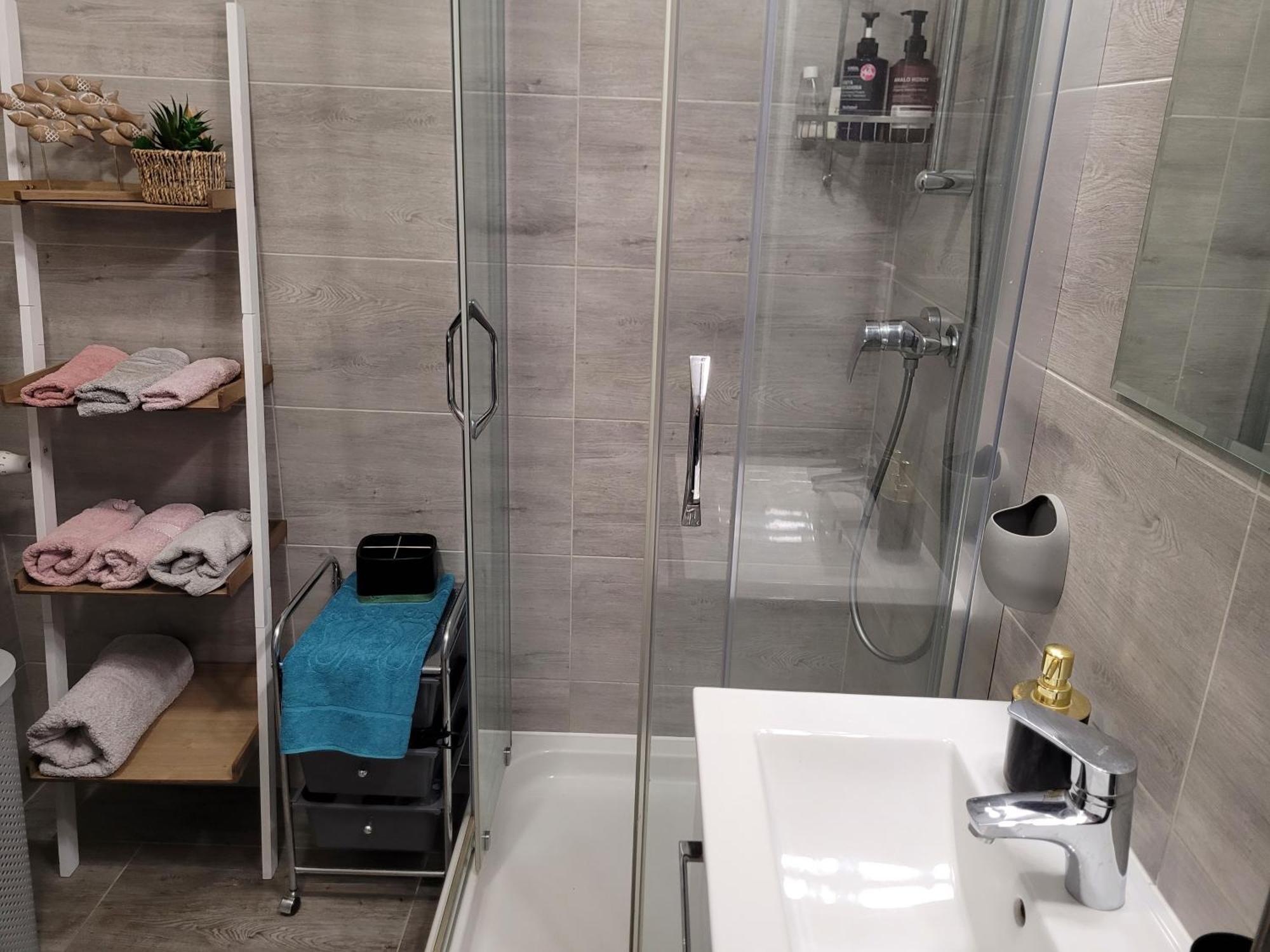 Apartament Lilla Jelenia Góra Buitenkant foto