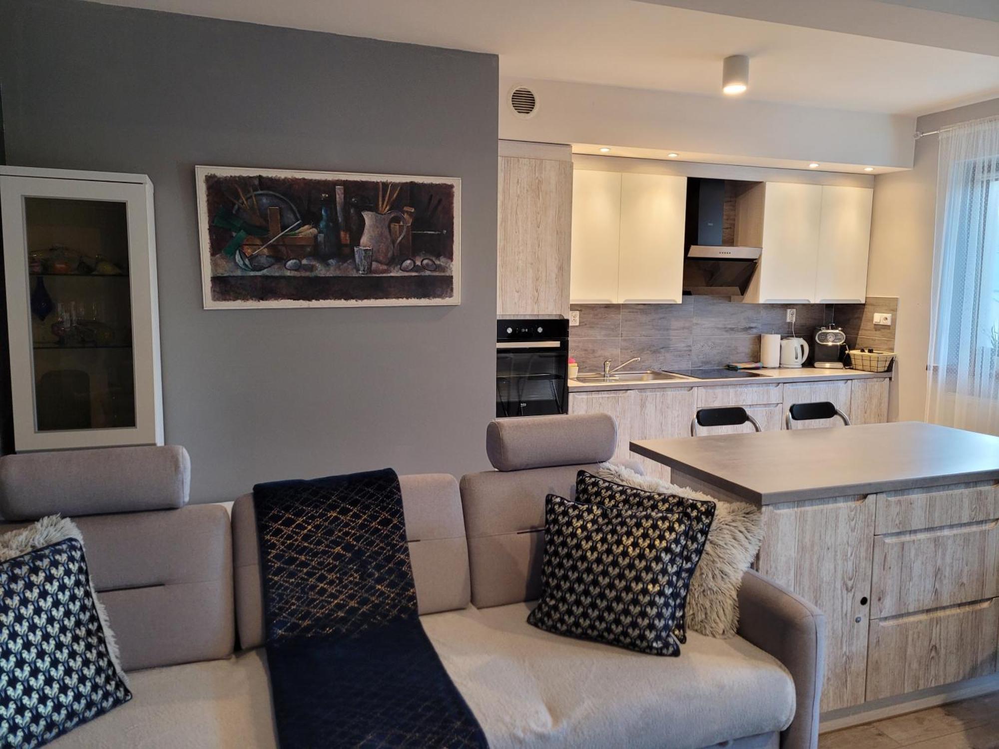 Apartament Lilla Jelenia Góra Buitenkant foto